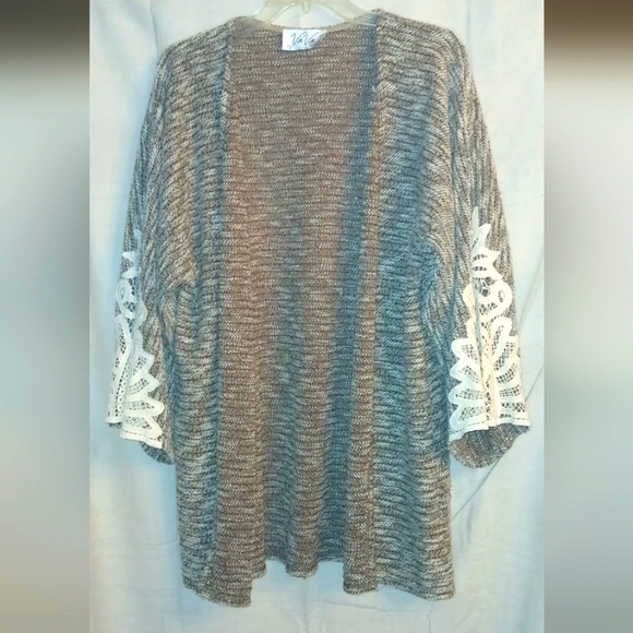 Va Va by Joy Han Oversized Cardigan Tunic - Picture 1 of 13